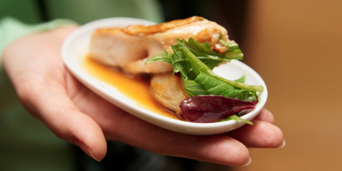 My brain is my enemy: how to trick yourself and start losing weight.