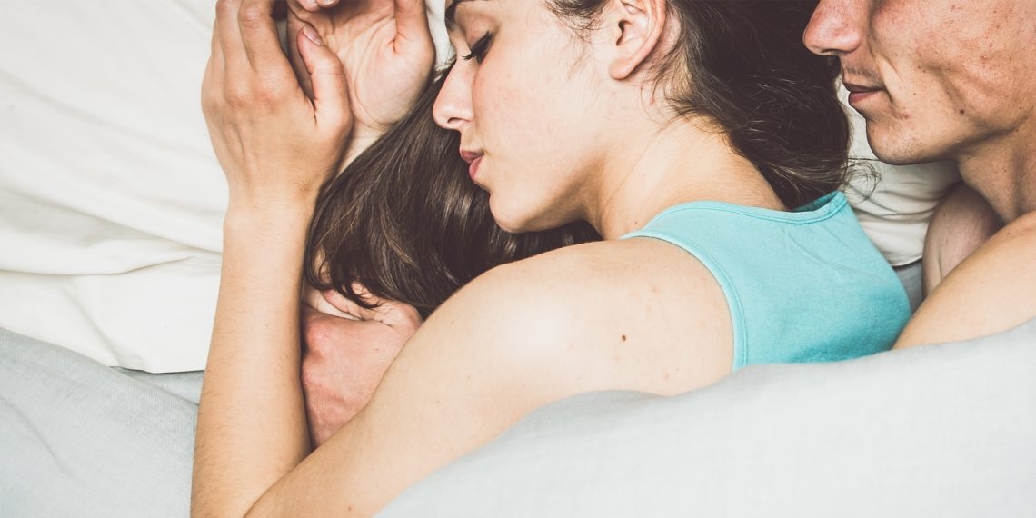 10 tips to strengthen relationships.